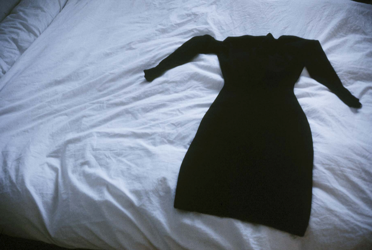 @Dolorès Marat / Louis Dimension Gallery -  La petite robe noire, "autoportrait", 1989